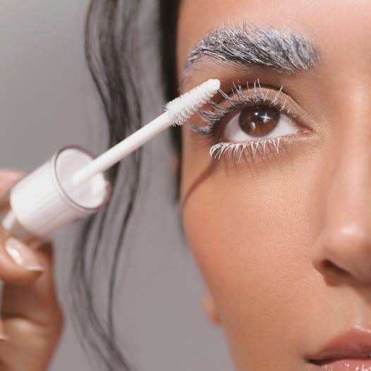 Ποιο Σχήμα Φρυδιών Ταιριάζει Καλύτερα στο Πρόσωπό σας;