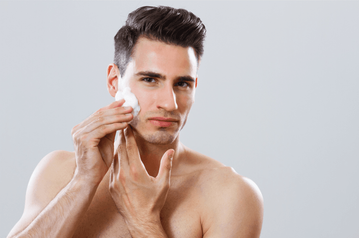 6 λάθη που κάνεις στον καθαρισμό προσώπου το καλοκαίρι